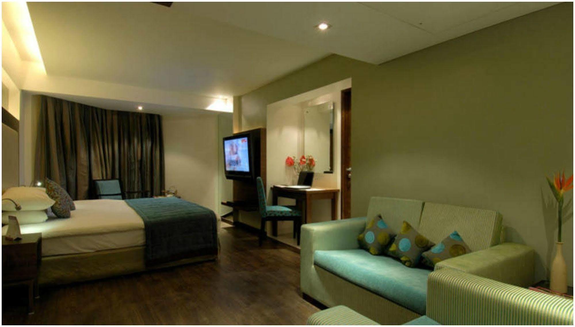 Ramee Guestline Hotel Juhu Mumbai Zimmer foto